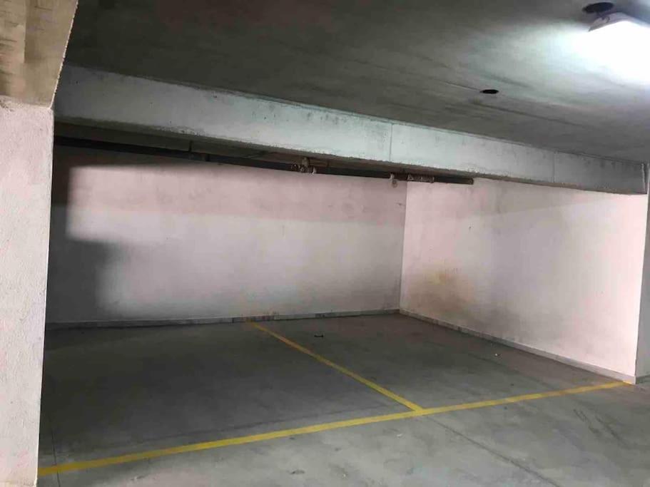 شقة 5 Min From Papageorgiou Free Indoor Parking سالونيك المظهر الخارجي الصورة